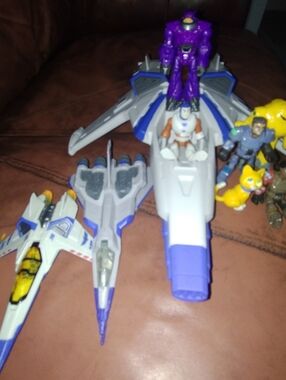 Disney Buzz Light Year Space Ship Plus Characters